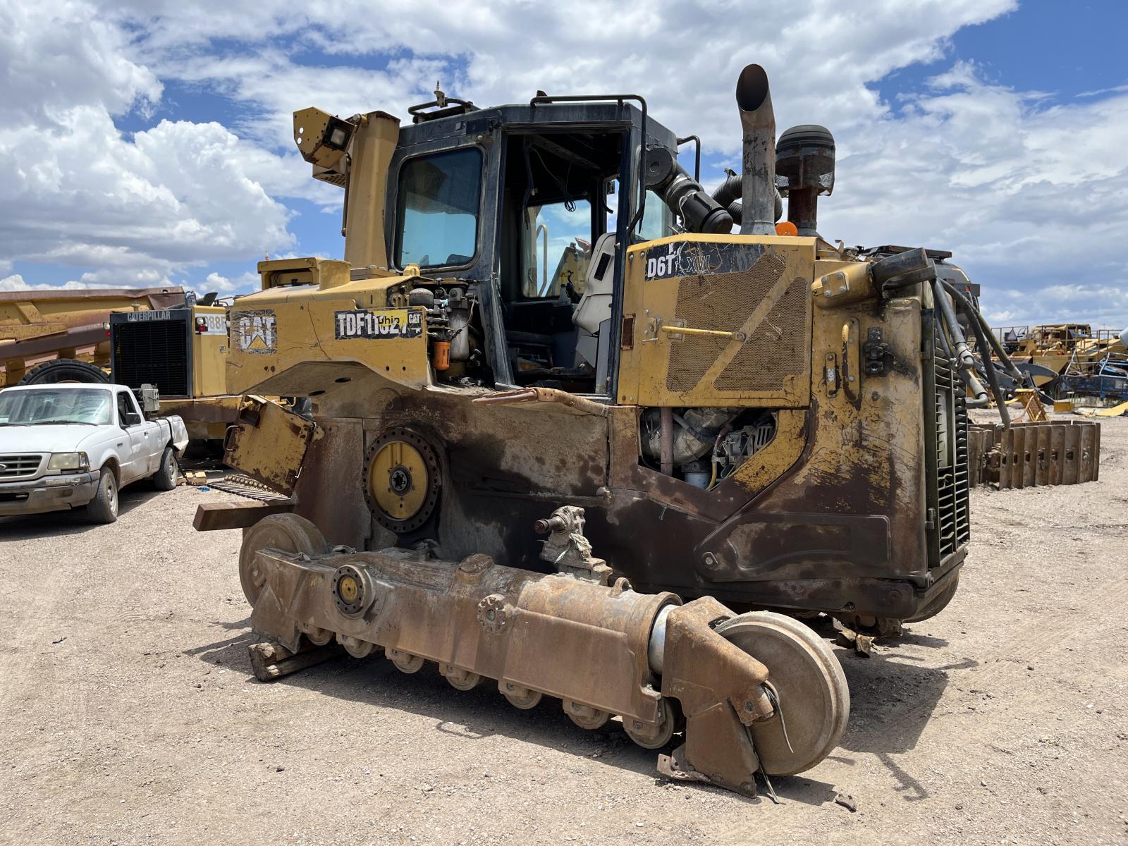 ./imagenes/INVOICE/2019/17771/TOPADOR FRONTAL CATERPILLAR D6T XW PARA PARTES (4).JPG